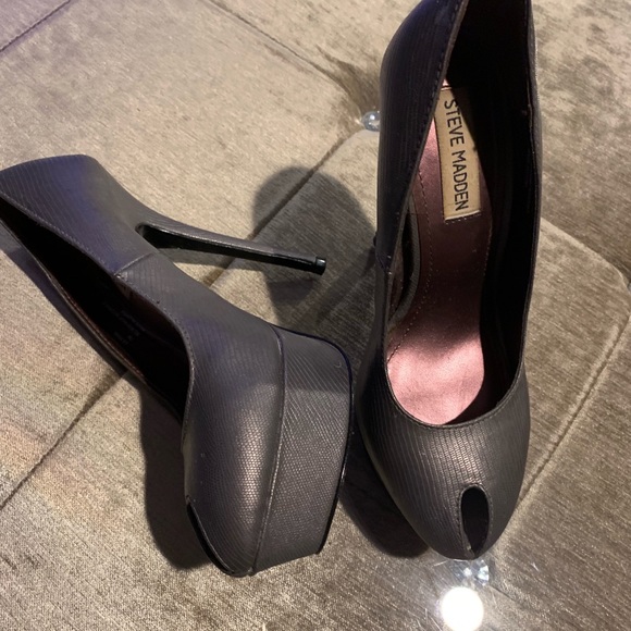 Steve Madden Open Toe Heels - Picture 2 of 4